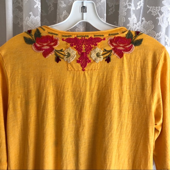 JOHNNY WAS * EUC Yellow Embroidered Top - Picture 4 of 5
